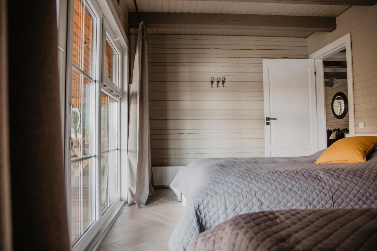 5 Stories Guest House Inkartai Екстериор снимка