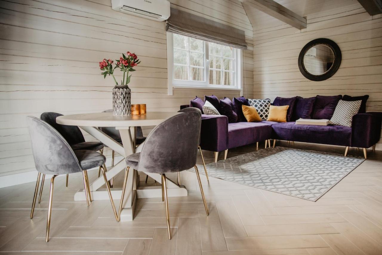 5 Stories Guest House Inkartai Екстериор снимка