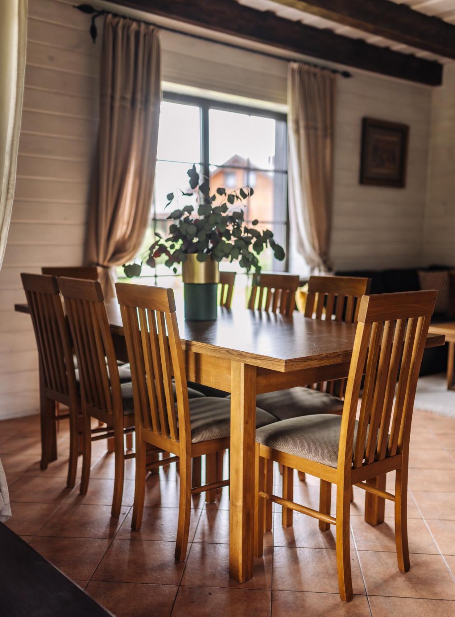 5 Stories Guest House Inkartai Екстериор снимка