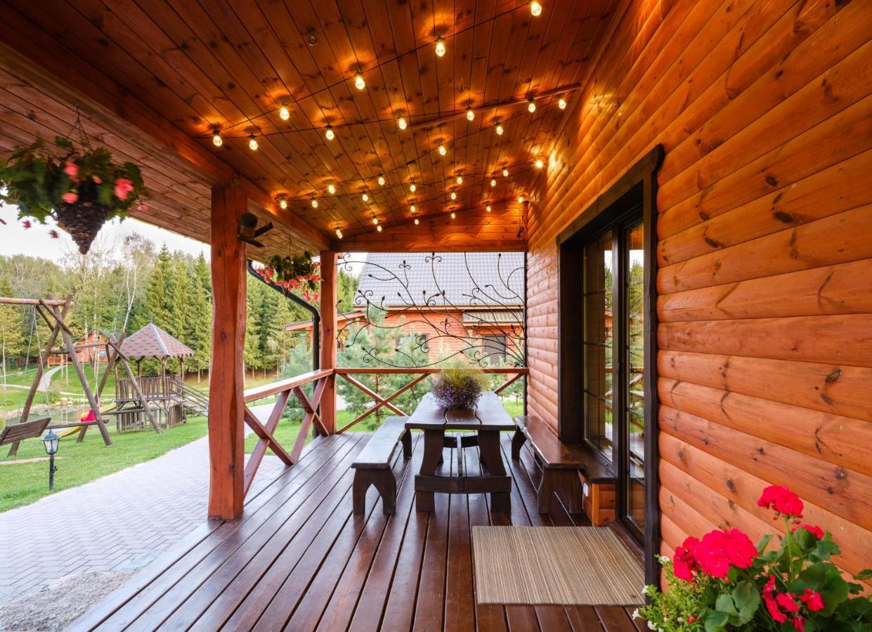 5 Stories Guest House Inkartai Екстериор снимка